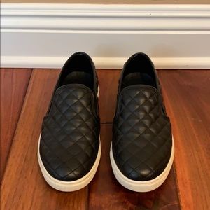 Steve Madden/ECENTRCQ BLACK